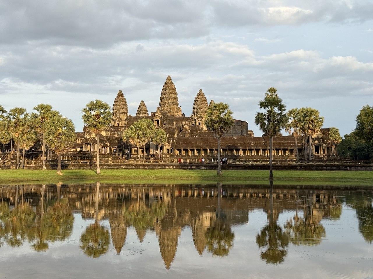Angkor & Phnom Kulen & Tonlé Sap